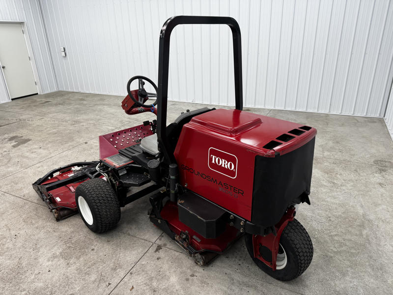 226-432_Toro-Groundsmaster-3505-2WD-Diesel-Contouring-Mower-3-800×600-1