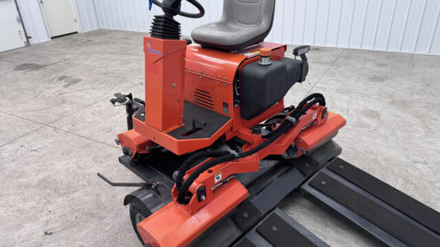 226-447_Smithco-Tournament-Ultra-XXL-Greens-Roller-7-800×600-1