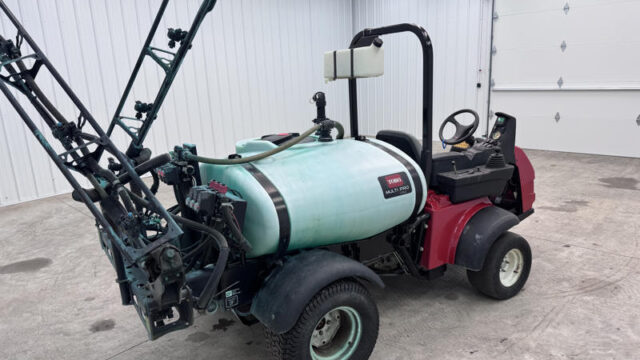 226-462_Toro-Multi-Pro-1750-Turf-Sprayer-6-800×600-1