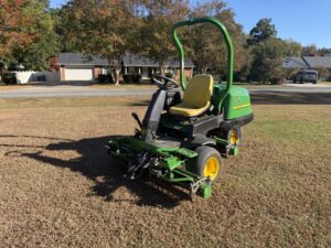 John Deere 2500E real mower