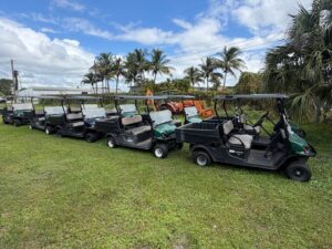 10 – 2022 Cushman Hauler 1200 gas utility carts