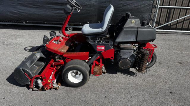 Toro-Greensmaster-3150-Greensmower-4-800×600-1