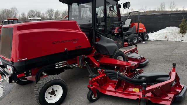 2017-Toro-Groundsmaster-5910-9.jpg.7245ceb0a305f6517f12f73e41341d93.jpg