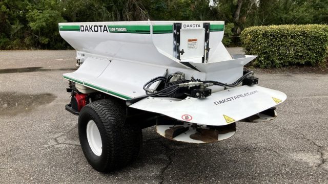 2019_Dakota_410_Turf_Tender_Used_Statewide_Turf_Equipment_700T-078(1).jpg.7f6372b0f0fbbce6552c0505f091e5e3.jpg