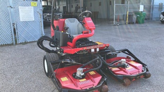 2020_Toro_GM_3500_D_Used_Rotary_Trim_Mower_Statewide_Turf_Equipment_550T-081(1).jpg.5a3208a7eff010cfb3e639e5d6e8b91b.jpg