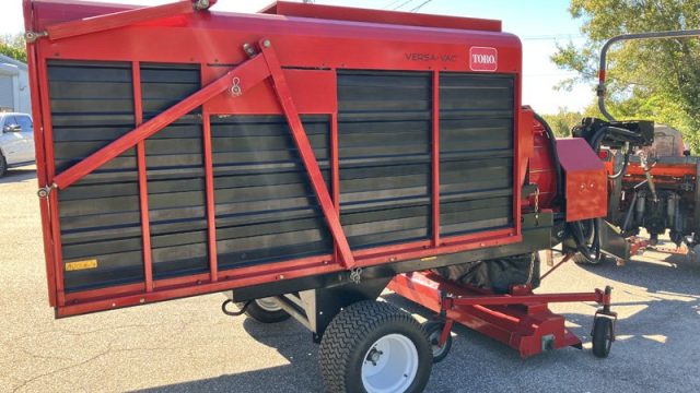 2020_Toro_Versa_Vac_Used_Sweeper_Vac_Statewide_Turf_Equipment_100V-028(1(4).jpg.9a3d8d0f5df1266047a199fc1a44e3e1.jpg