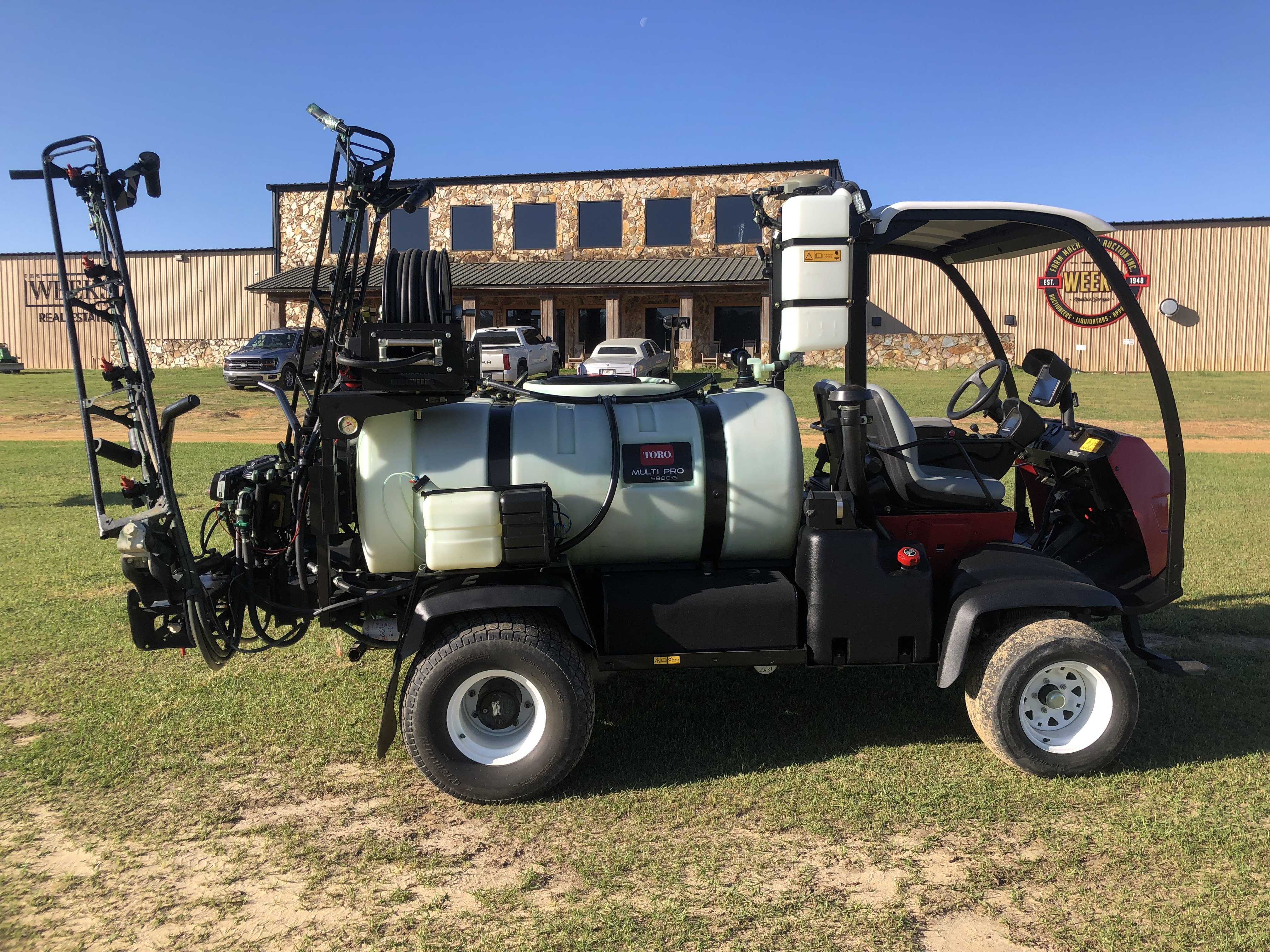 56373-Toro-sprayer(11).JPG.14729ceffa242ecbd37bc4462f73f0fa.JPG