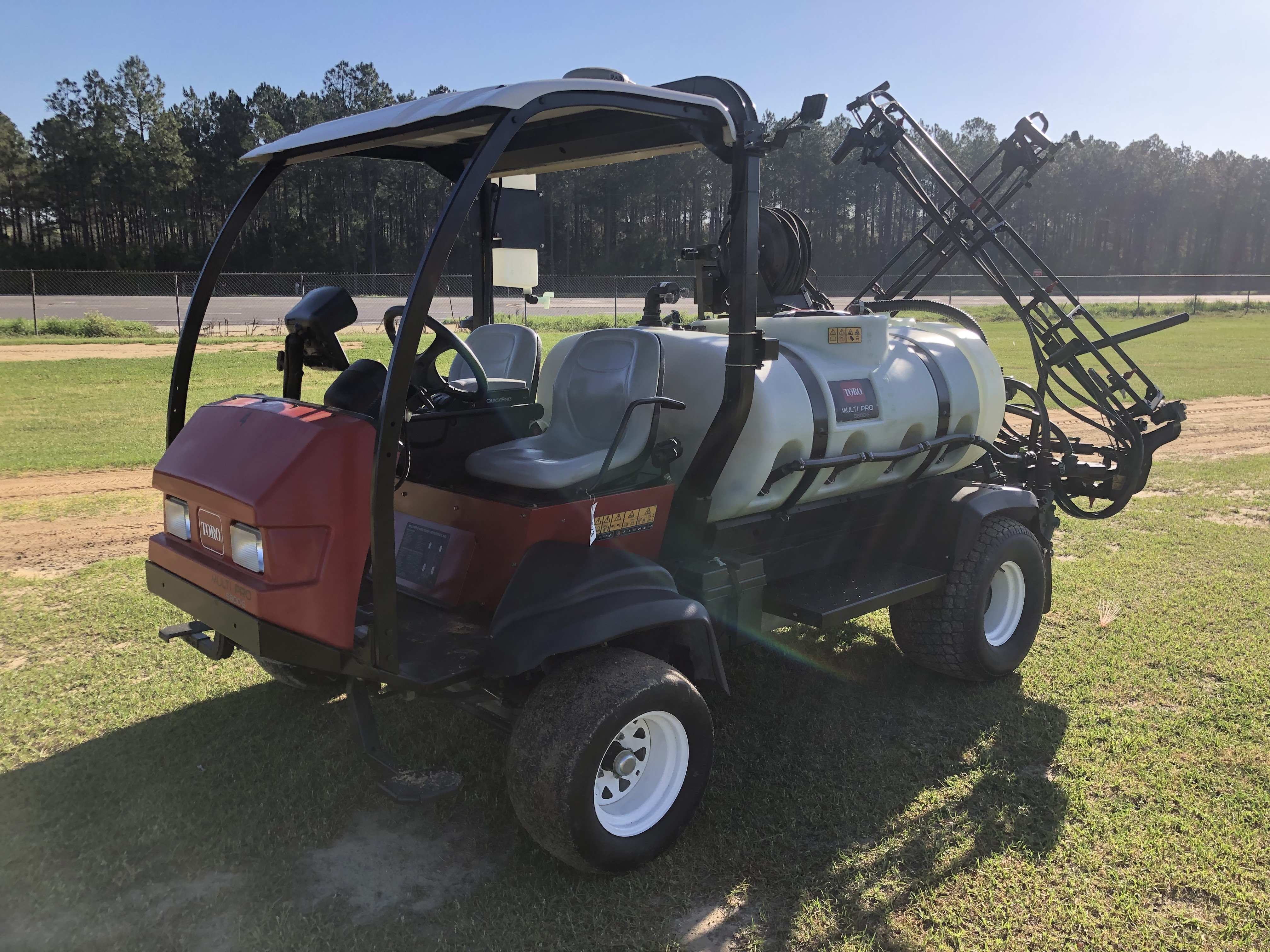 56373-Toro-sprayer(16).JPG.f69033d112882fbf16c87dcf3e6342eb.JPG
