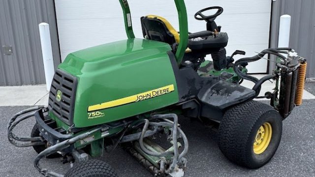 Fairwaymower3.jpg.68b0f406f54bb2b57eff8556d06f9ad5.jpg