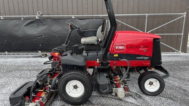 ForSaleUsedToro5010H4x4FairwayMower20202.jpeg.b7f91291961fe409c001be07eb857ae6.jpeg