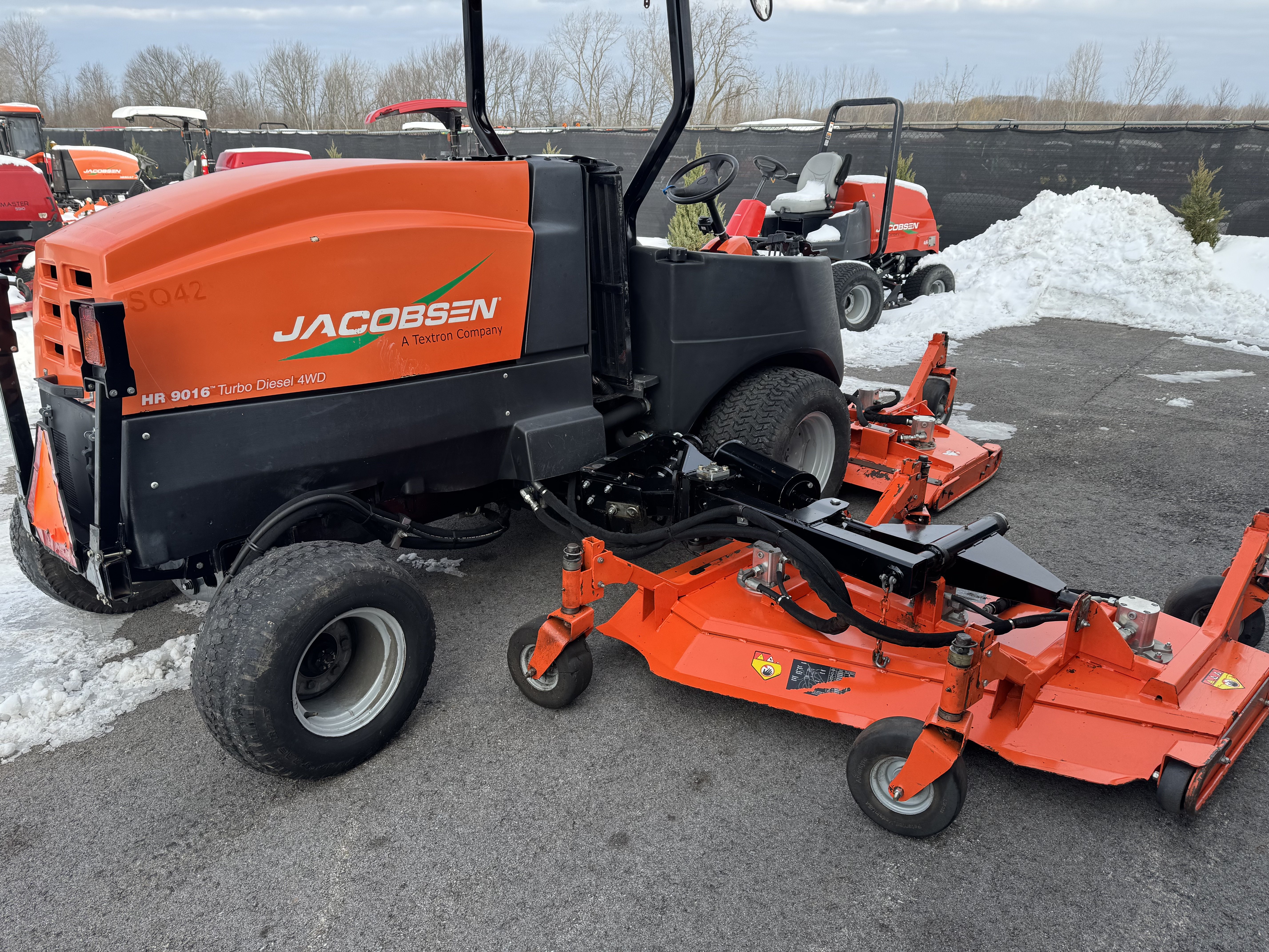 Jacobsen-9016-Rotary-Mower-6.jpeg.81da763212f304300b2d63b7ddd1e726.jpeg