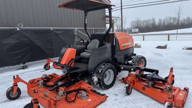 Jacobsen-9016-mower-2.jpeg.2bf035d3d5c7570bcaf48eaf978886a8.jpeg