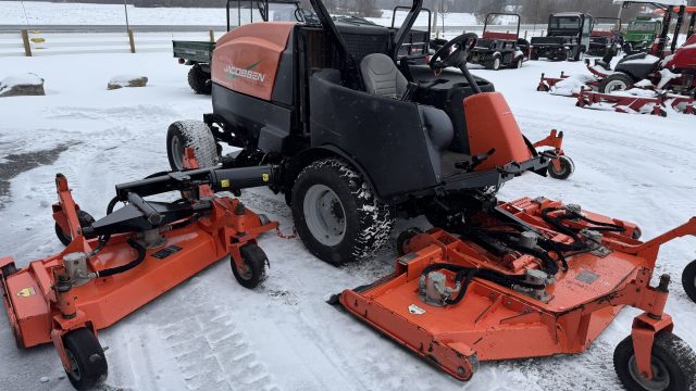 Jacobsen-9016-mower-4.jpeg.643e9fe9dcc6920103d63fa371c7ea0f.jpeg