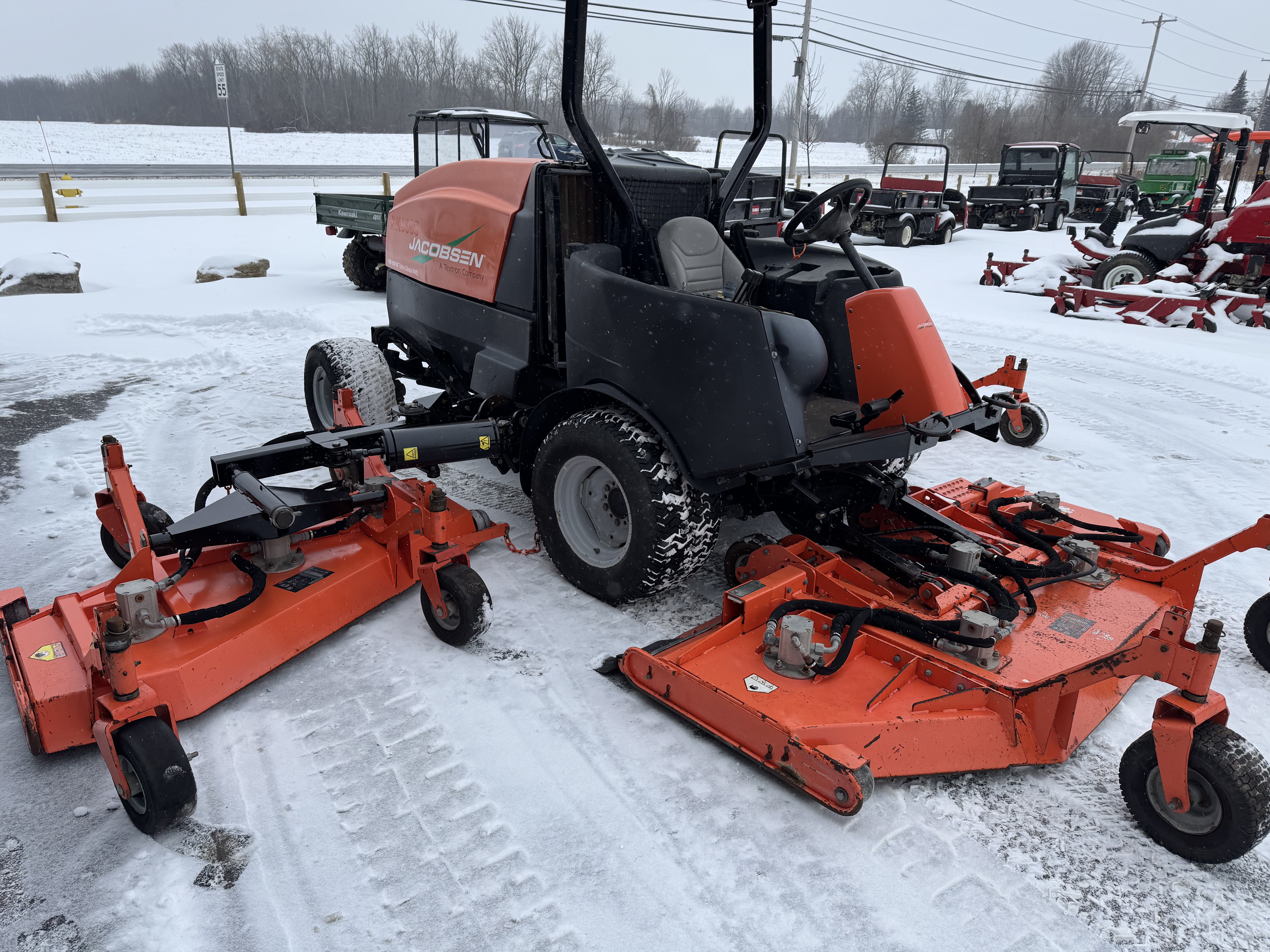 Jacobsen-9016-mower-4.jpeg.643e9fe9dcc6920103d63fa371c7ea0f.jpeg
