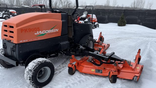 Jacobsen-9016-mower-5.jpeg.8854ea0de2f7d6345cc0b6583c6490dc.jpeg