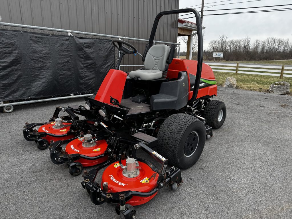 Jacobsen-AR522-Rough-Mower-5.jpg.fe43c9b59525fc4c48267169215c190c.jpg