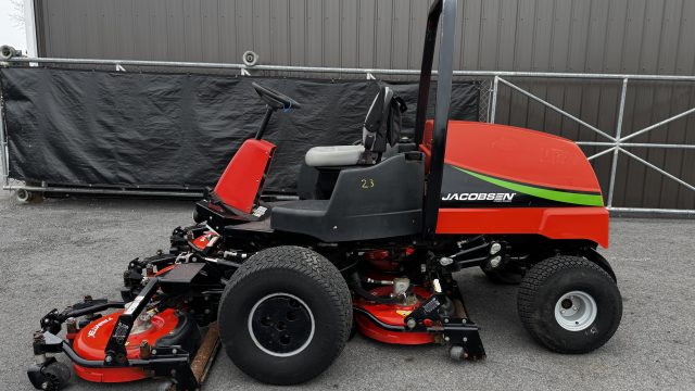 Jacobsen-AR522-Rough-Mower-6.jpg.9dd6365574773337f8d683e56647db32.jpg