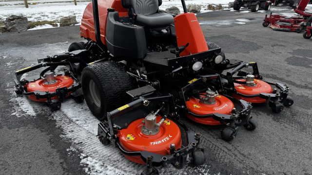 Jacobsen-AR722-Diesel-4WD-Contour-Rotary-Mower-2.jpg.d0189511647b703541b26dd04b0d6cea.jpg