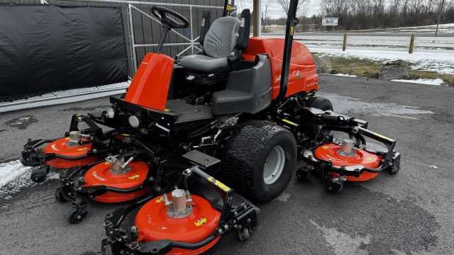 Jacobsen-AR722-Diesel-4WD-Contour-Rotary-Mower-6.jpg.8d06d3ae3318712eac6eec422ce6658a.jpg