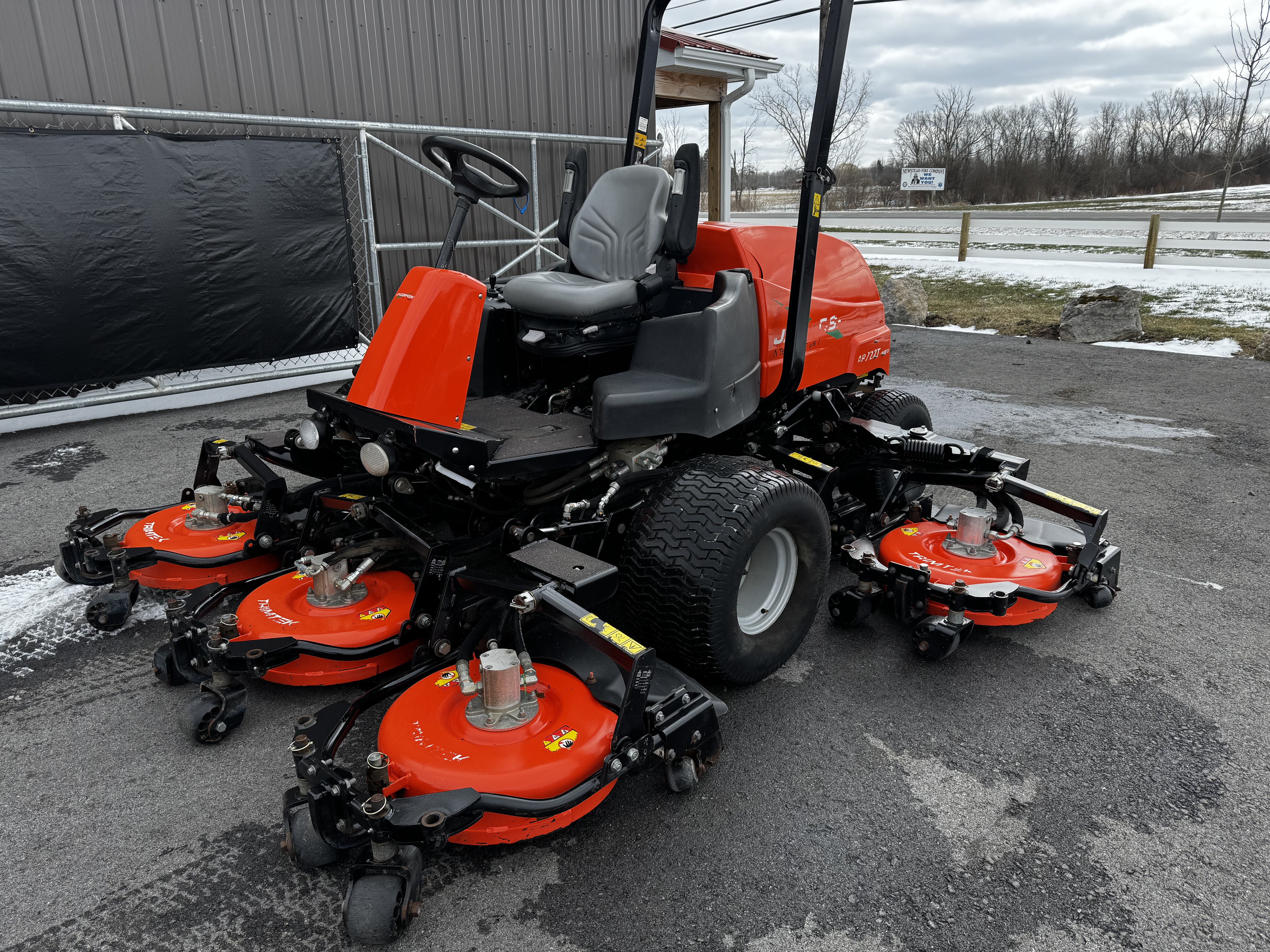 Jacobsen-AR722-Diesel-4WD-Contour-Rotary-Mower-6.jpg.8d06d3ae3318712eac6eec422ce6658a.jpg