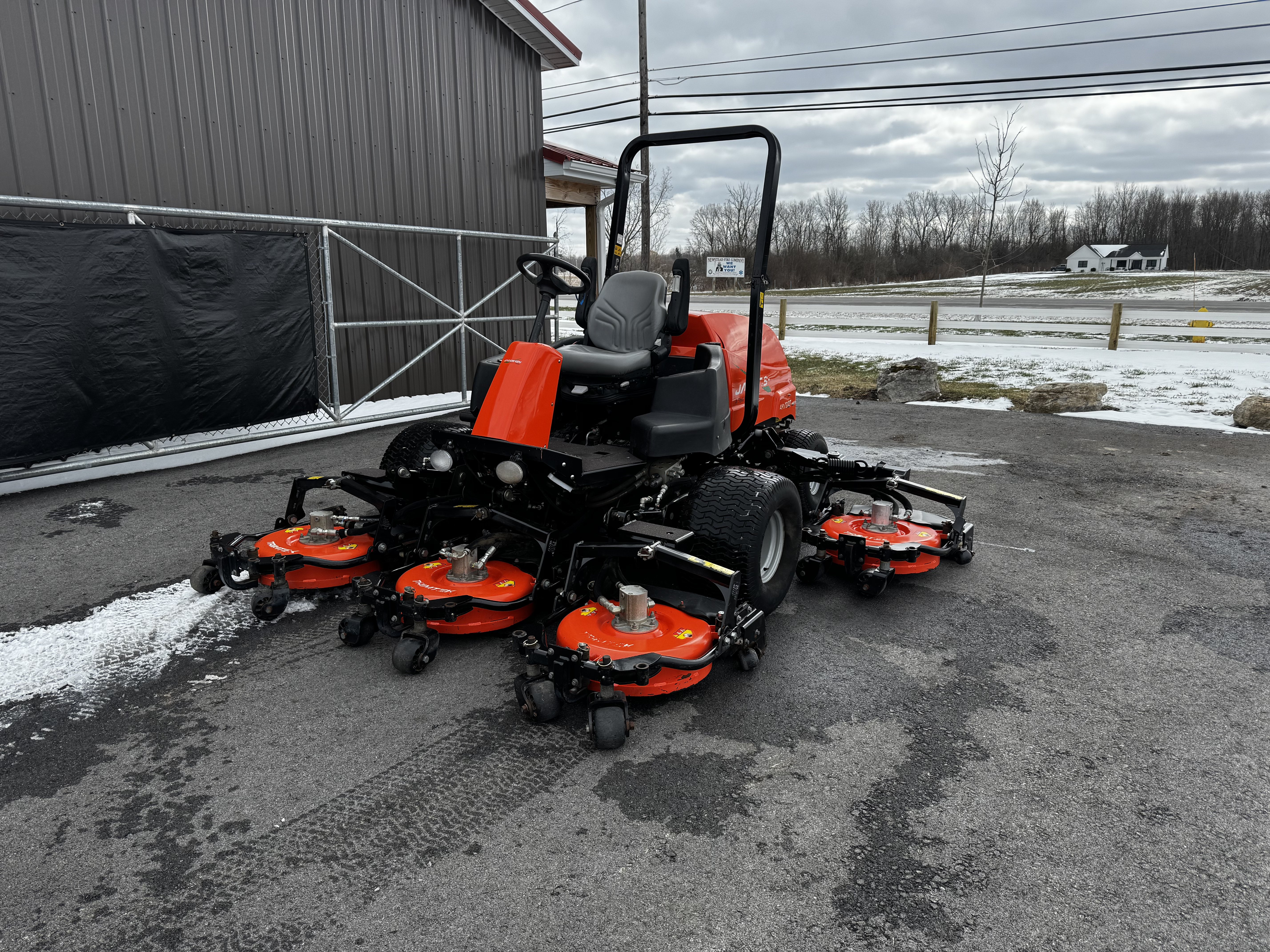 Jacobsen-AR722-Diesel-4WD-Contour-Rotary-Mower-8.jpg.cef8d81e03637812b8ceea14274e9fa0.jpg
