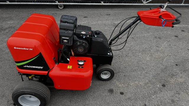 Jacobsen-Greensaire-24-GA24-Walk-Behind-Aerator-5.jpg.367b7b1f5a8d0da338abe3feac668c9d.jpg