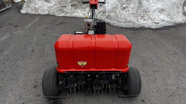 Jacobsen-Greensaire-24-GA24-Walk-Behind-Aerator-5.jpg.498026177fecc45d9a484243a6422a6f.jpg