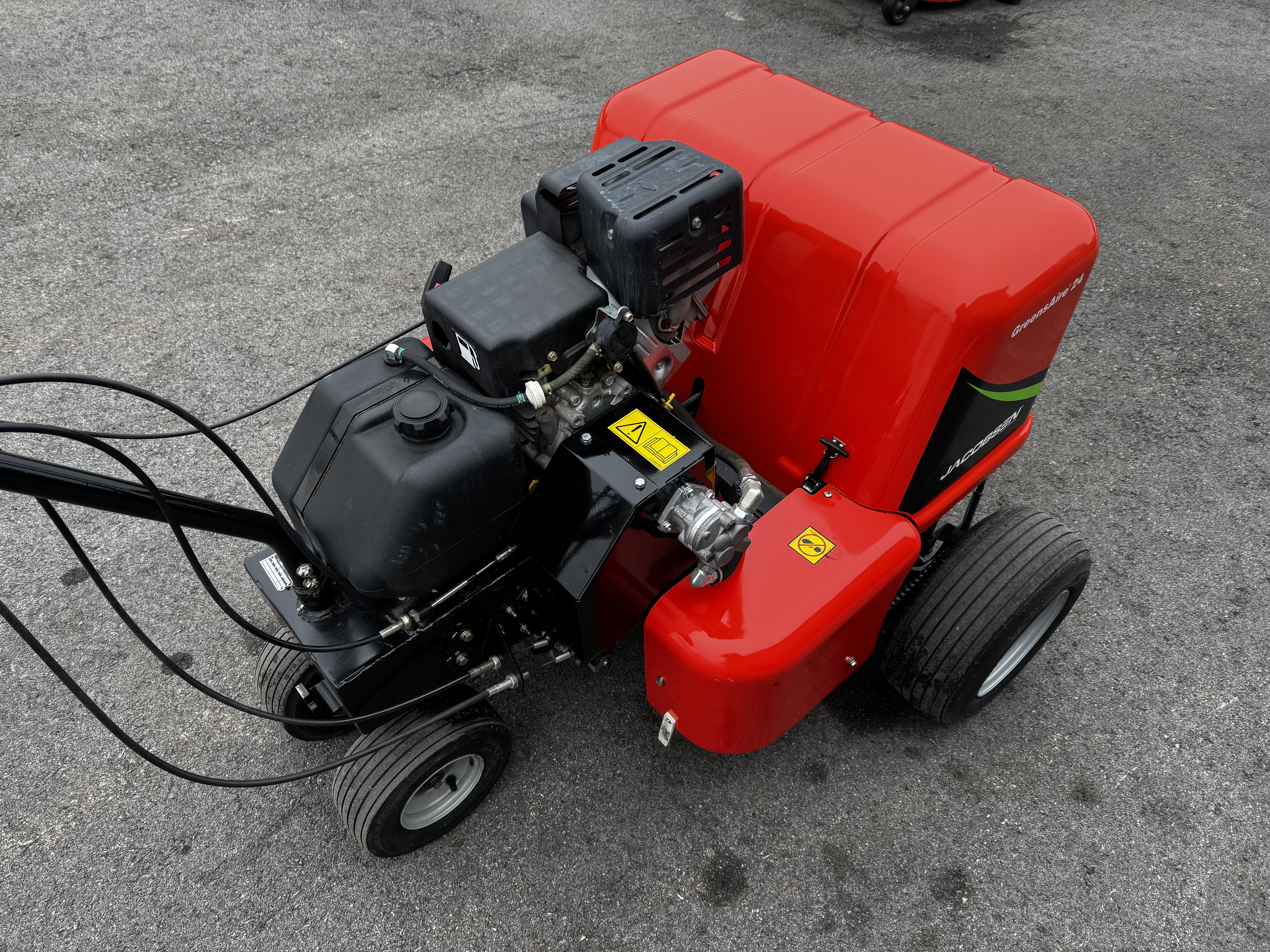 Jacobsen-Greensaire-24-GA24-Walk-Behind-Aerator-7.jpg.3b0686e1f34f2e29bc3f356f66b90ae0.jpg