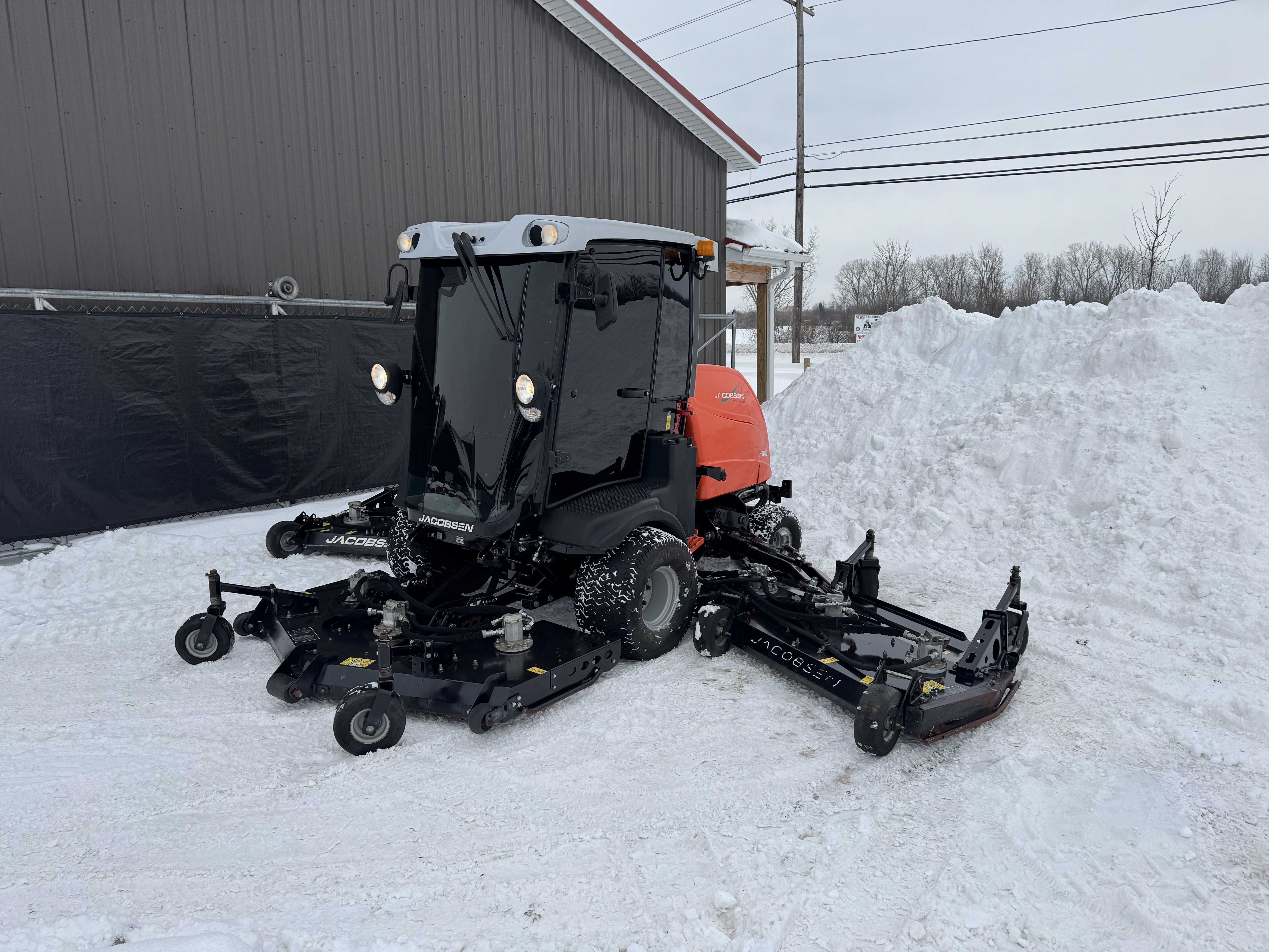 Jacobsen-HR800-Cab-Rotary-Mower-3.jpeg.8092004f3752201da27d9b7d3b195cb1.jpeg