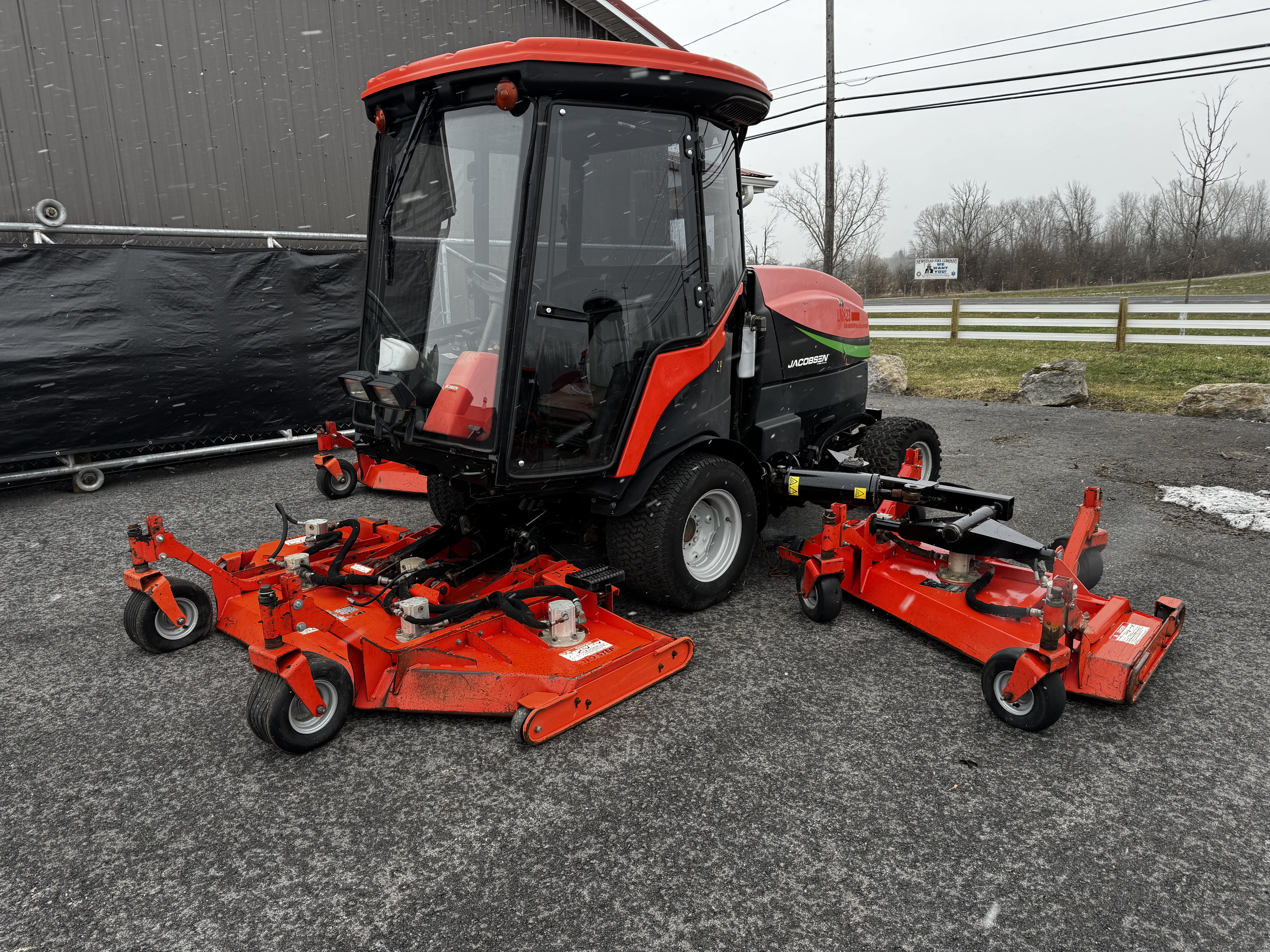 Jacobsen-HR9016-Wide-Area-Mower-6.jpg.416a0af417ab5b28ab51cc1fca534ada.jpg