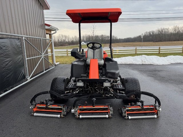 Jacobsen-LF-550-2×4-Fairway-Mower-1.jpeg.c55716ff5cab40c9f9c93bdd72c133be.jpeg