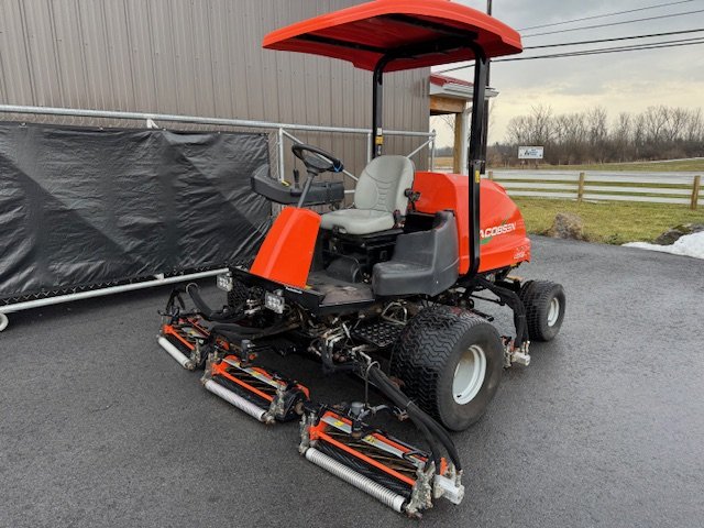 Jacobsen-LF-550-2×4-Fairway-Mower-2.jpeg.a86ad27f2c16dd00637eb69b03b51626.jpeg