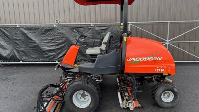 Jacobsen-LF-550-2×4-Fairway-Mower-3.jpeg.13bb4302e56194ae0aa1eba3335b2b18.jpeg