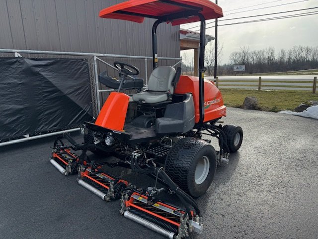 Jacobsen-LF550-2×4-Fairway-Mower-2.jpeg.66708a91b49f5762076c56d70f36a9d2.jpeg