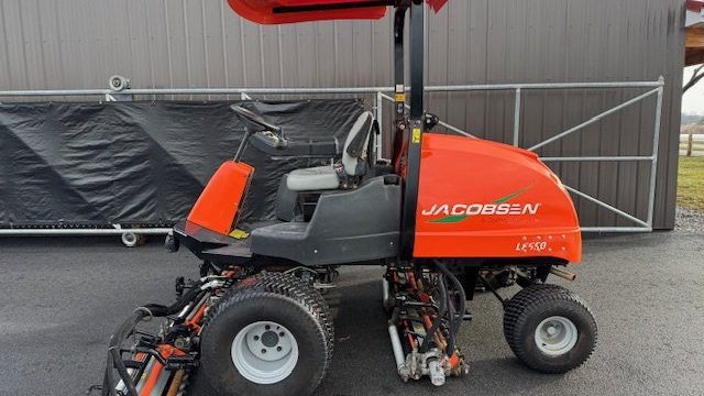 Jacobsen-LF550-2×4-Fairway-Mower-3.jpeg.f732231d2939da0e3fd02b7056426a8c.jpeg