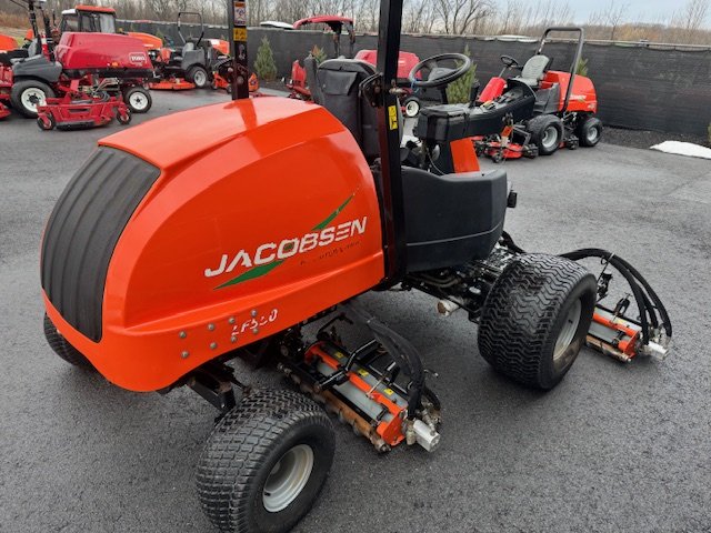 Jacobsen-LF550-2×4-Fairway-Mower-4.jpeg.edc2518d243d778dec6dfe19b2964d67.jpeg