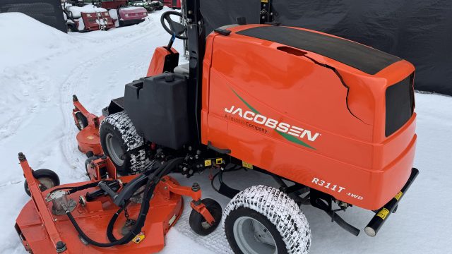 Jacobsen-R311-Rotary-Mower-1.jpeg.eefcaf62d4c2b5e50a1c33dc357a9709.jpeg