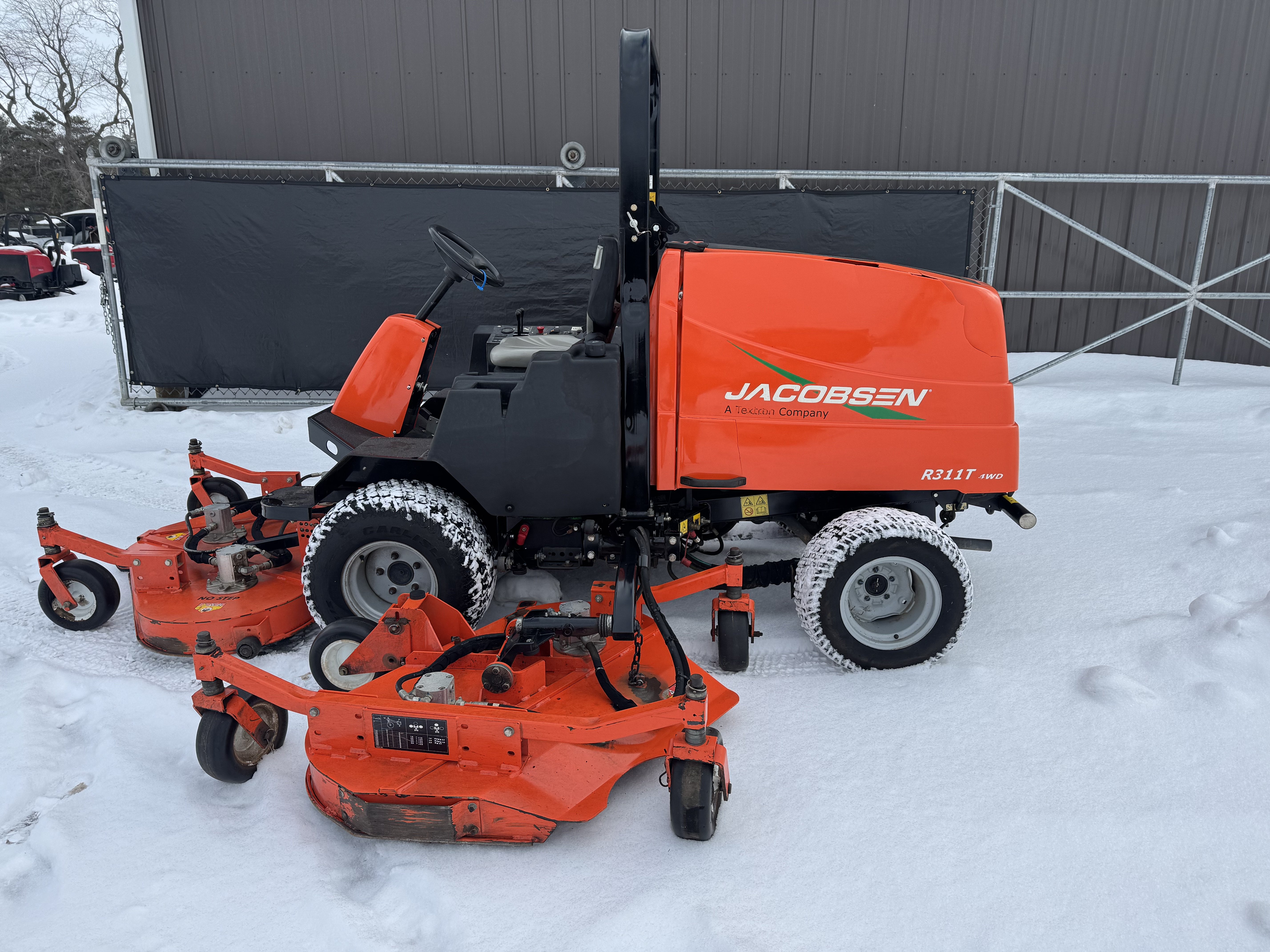 Jacobsen-R311-Rotary-Mower-6.jpeg.b87107b0f2e4b34d6615968d57607eb4.jpeg
