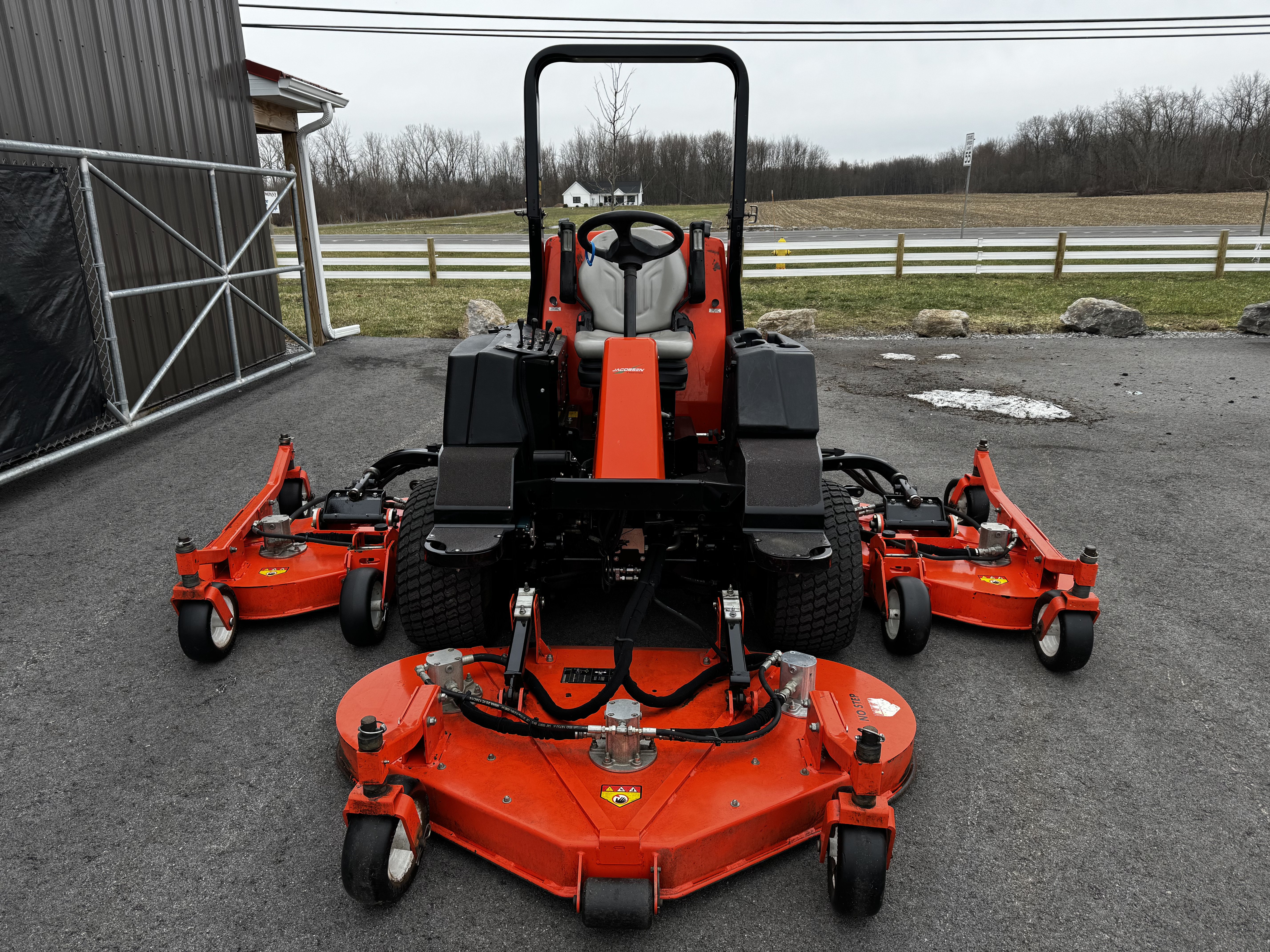 Jacobsen-R311T-Turbo-Diesel-Wide-Area-Rotary-Mower-4.jpg.7d50aa0756c42a7f99333030d89de31c.jpg