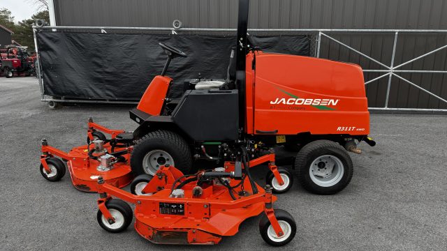 Jacobsen-R311T-Turbo-Diesel-Wide-Area-Rotary-Mower-6.jpg.efdadff25436de950287d581ba3eaca2.jpg