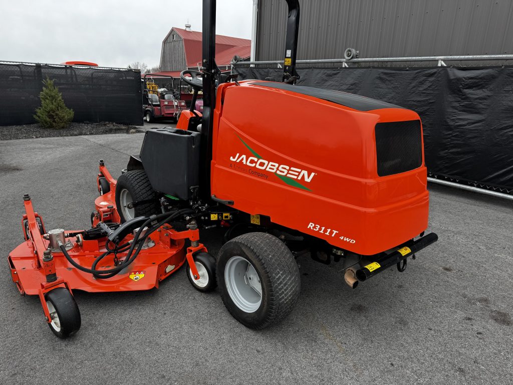 Jacobsen-R311T-Turbo-Diesel-Wide-Area-Rotary-Mower-7.jpg.10802ec2c20cdb6d6a395d1d93d35e75.jpg