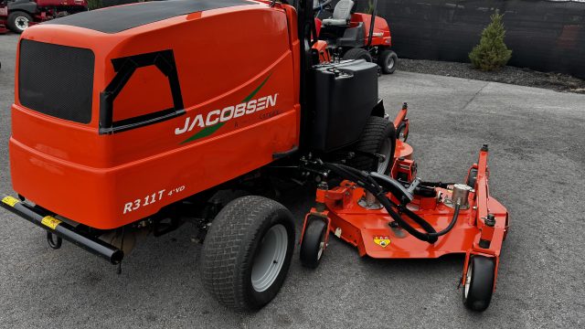 Jacobsen-R311T-Turbo-Diesel-Wide-Area-Rotary-Mower-9.jpg.d7d65c297e78f0edf383349f024a9e8c.jpg