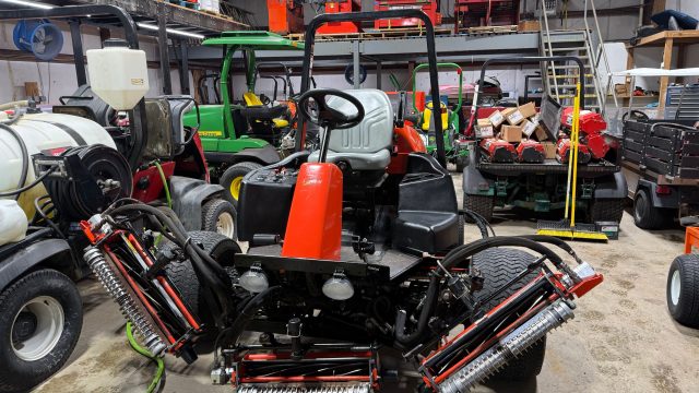 JacobsenFairwaymower2013.jpeg.25d79db0a76013f6a5f556dd564bf953.jpeg