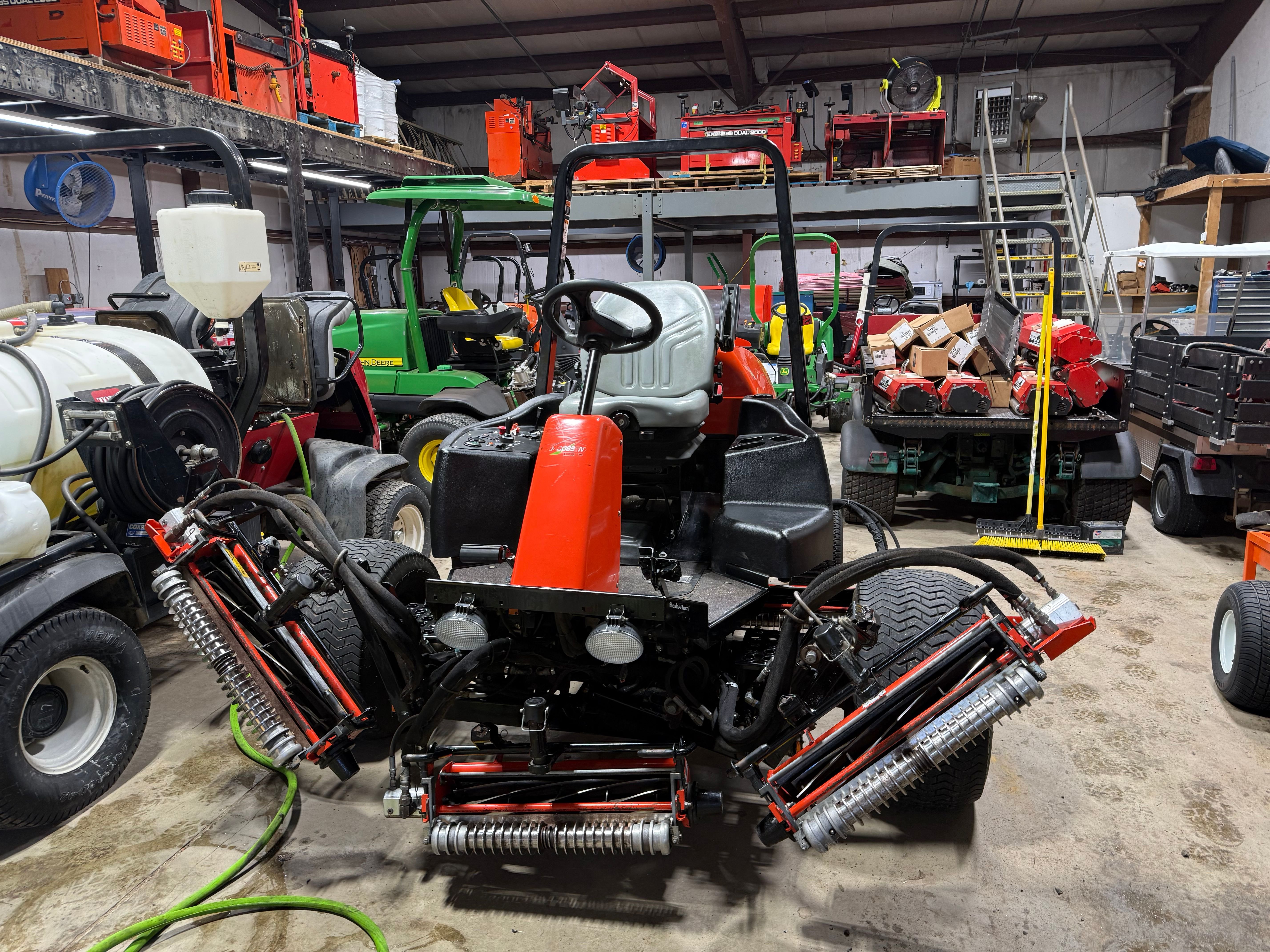 JacobsenFairwaymower2013.jpeg.25d79db0a76013f6a5f556dd564bf953.jpeg