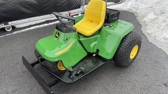 John-Deere-1200A-Bunker-Rake-3.jpeg.2f5229f081dbd5a64da103a060da0839.jpeg