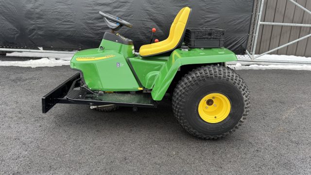 John-Deere-1200A-Bunker-Rake-5.jpeg.3940770b329e57797be0b4e752fd2977.jpeg