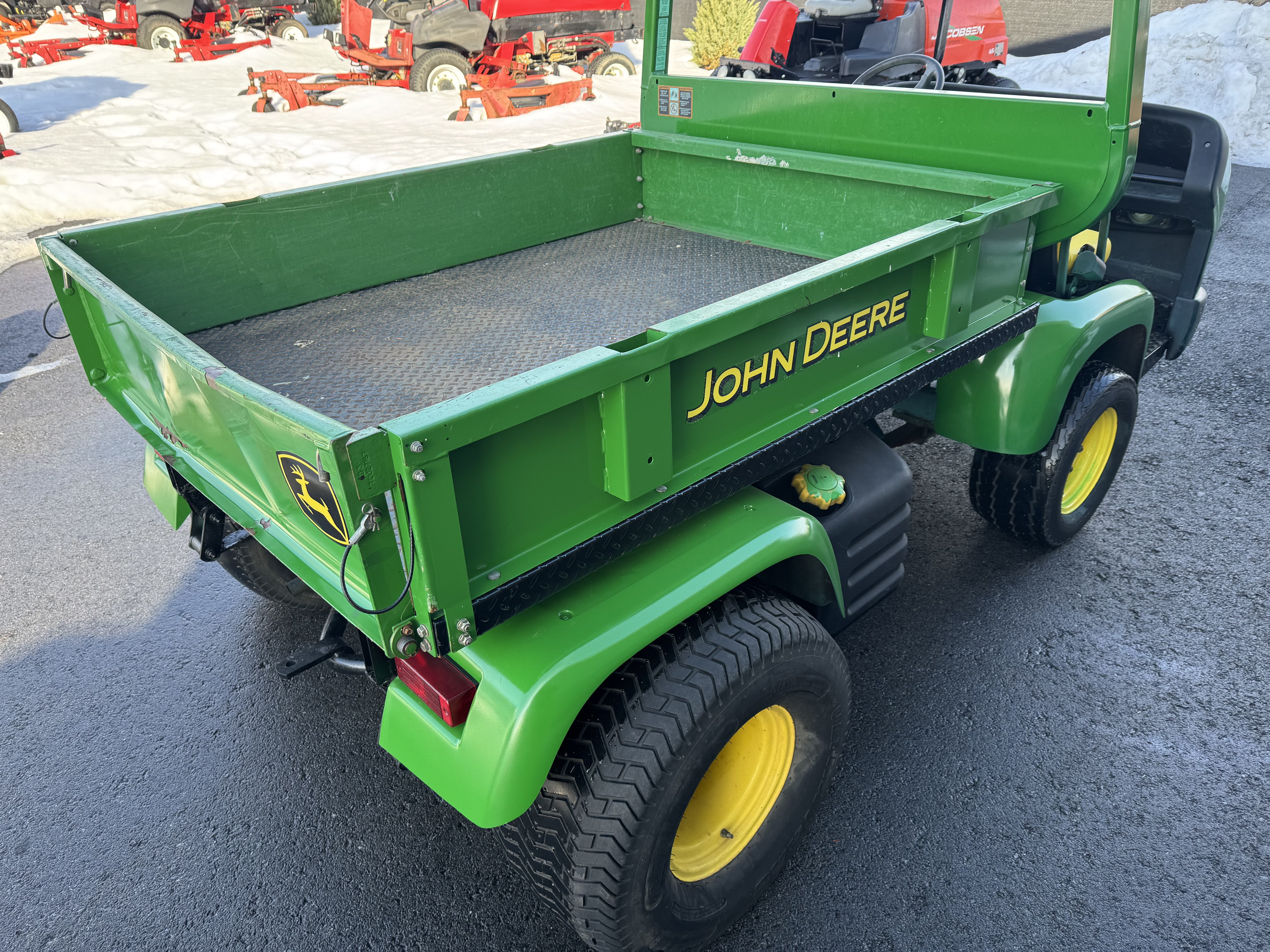John-Deere-2020D-utility-cart-5.jpeg.2c85f8ce0000a285ff30e32521674c86.jpeg