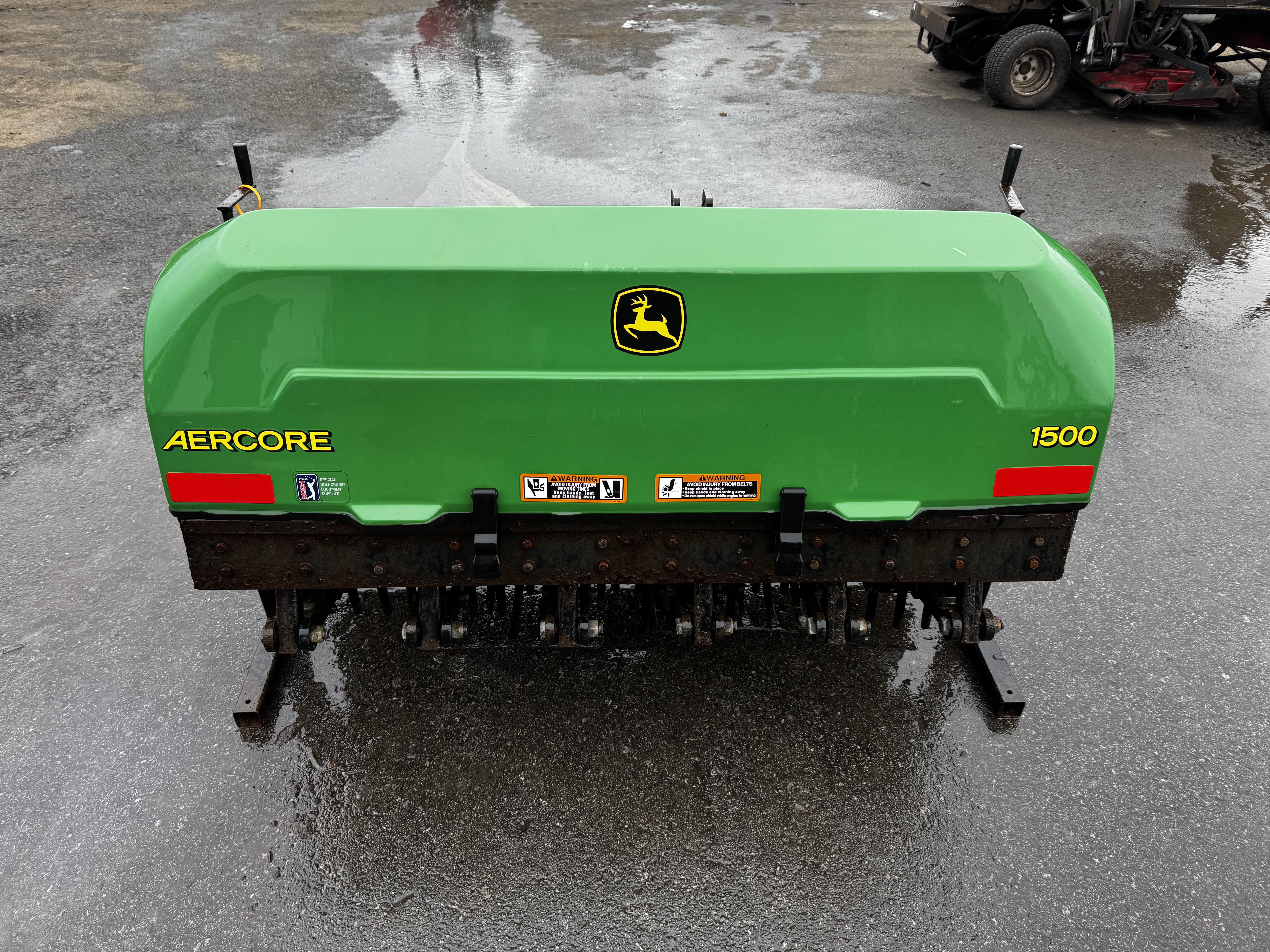 John-Deere-Aercore-1500-2.jpg.e586413cacac5a29895fa8a6c00e1945.jpg