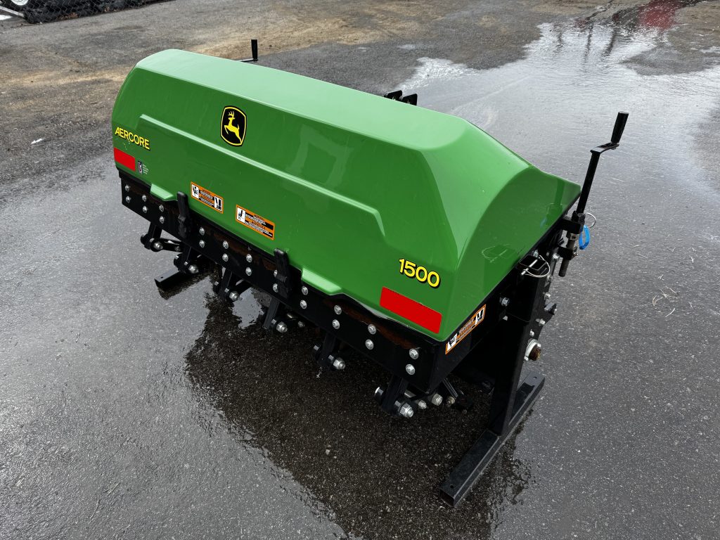 John-Deere-Aercore-1500-4.jpg.865b9d19f71a402090a33c233ce15f22.jpg