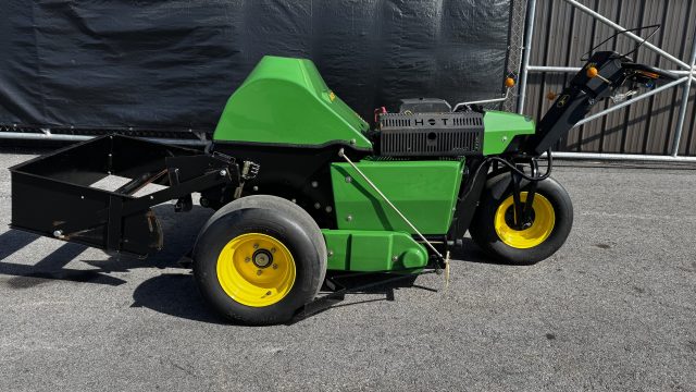 John-Deere-Aerocore-800-25hp-5.jpg.f8addc87f87eb3fca27d189fcc462886.jpg